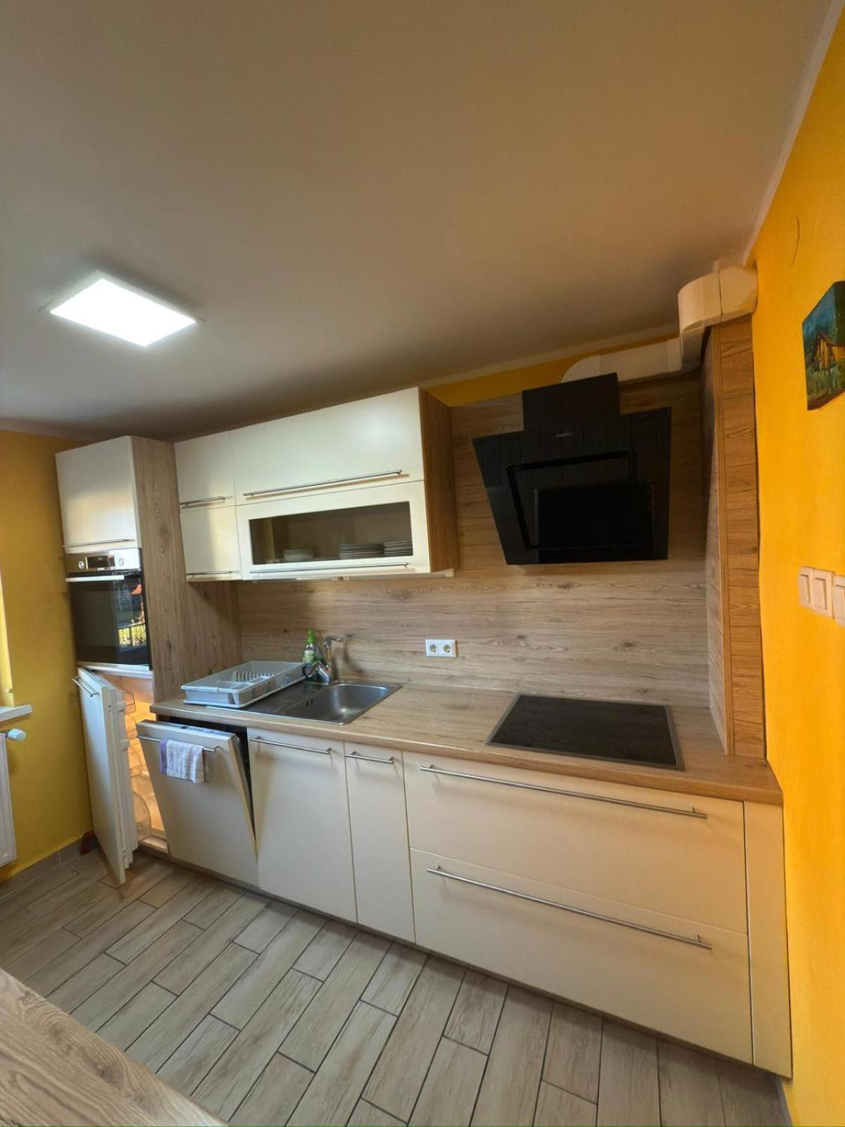 Sobe-Apartma Marburgo Esterno foto