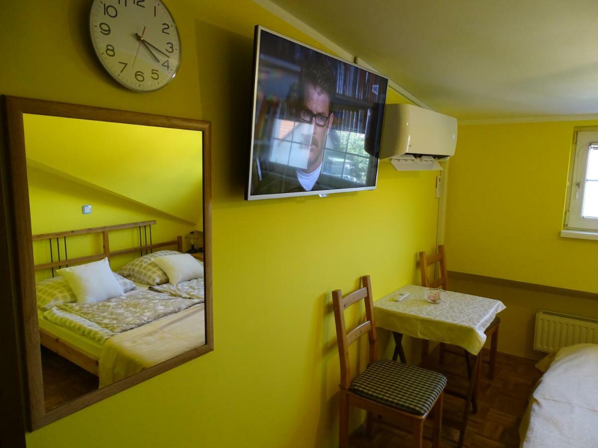 Sobe-Apartma Marburgo Esterno foto