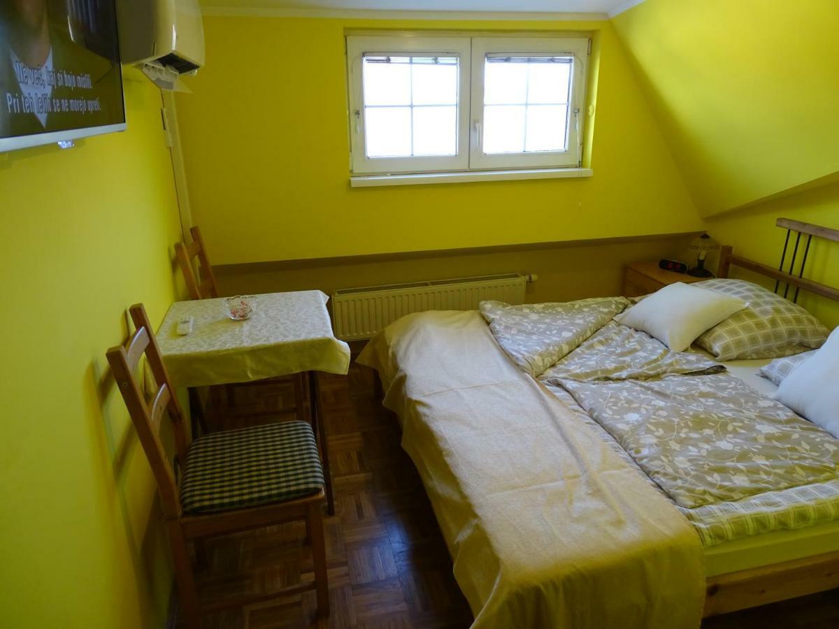 Sobe-Apartma Marburgo Esterno foto