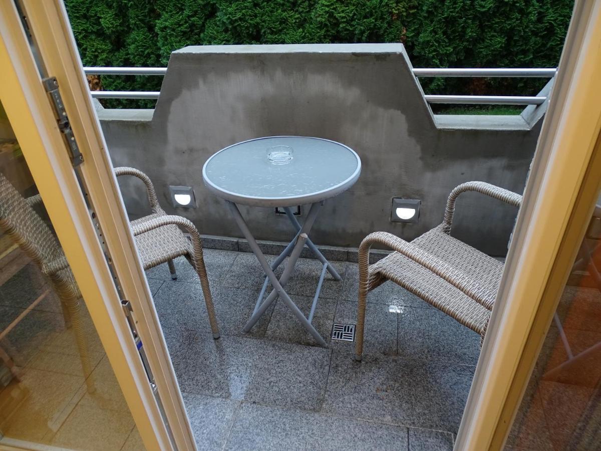 Sobe-Apartma Marburgo Esterno foto